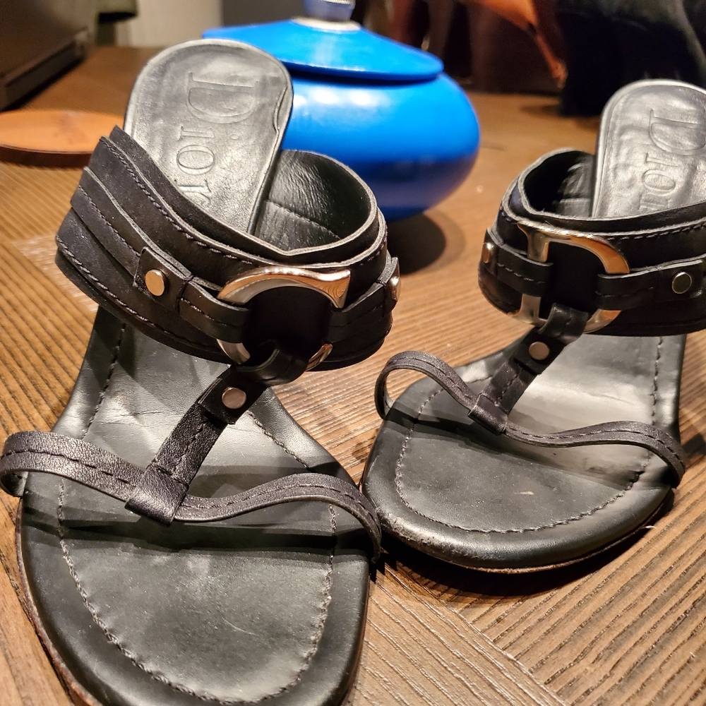 Christian Dior | Signature Double Strap - Picture 6 of 16